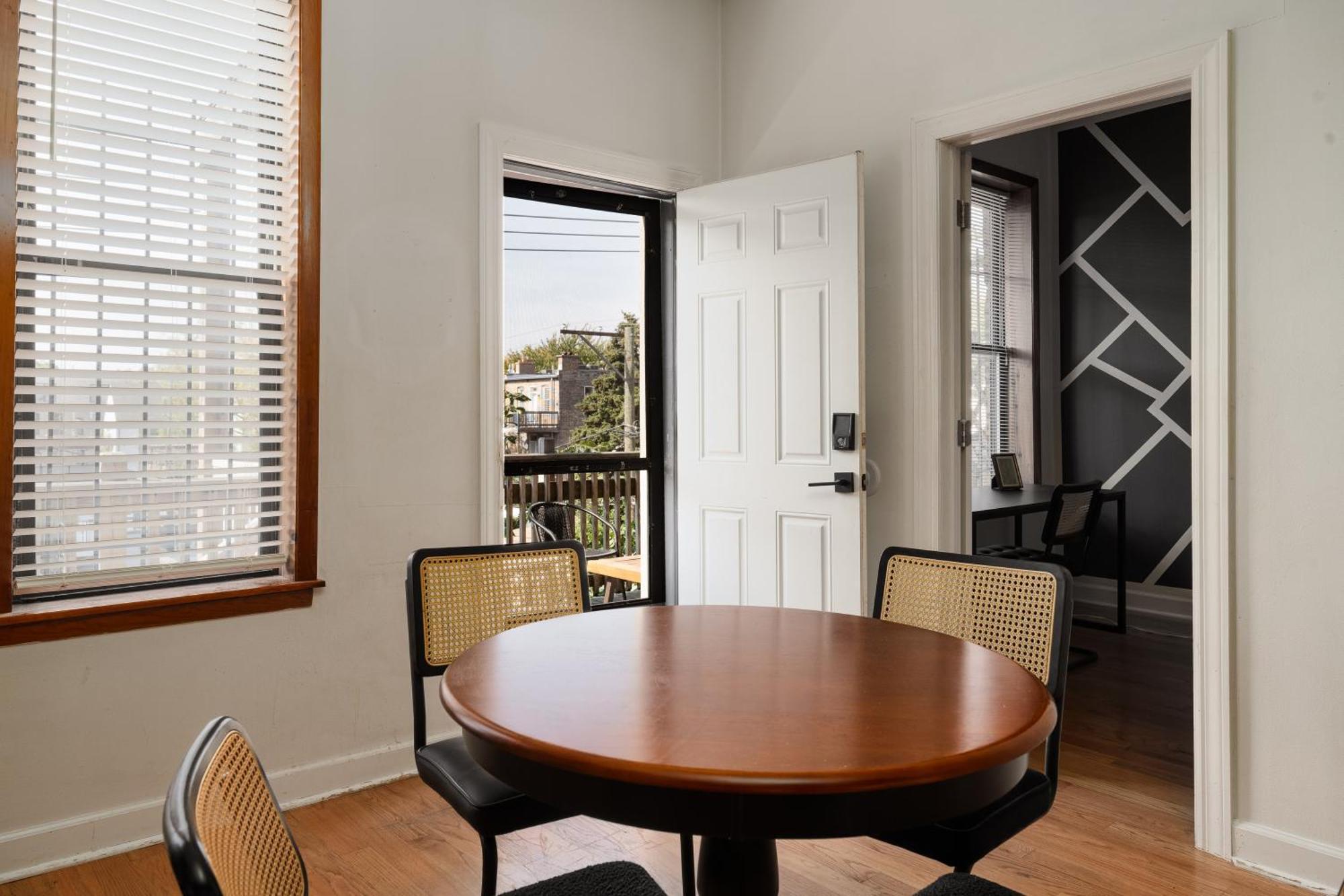 Ukrainian Village 2Br Modern Apartment D2 Чикаго Экстерьер фото