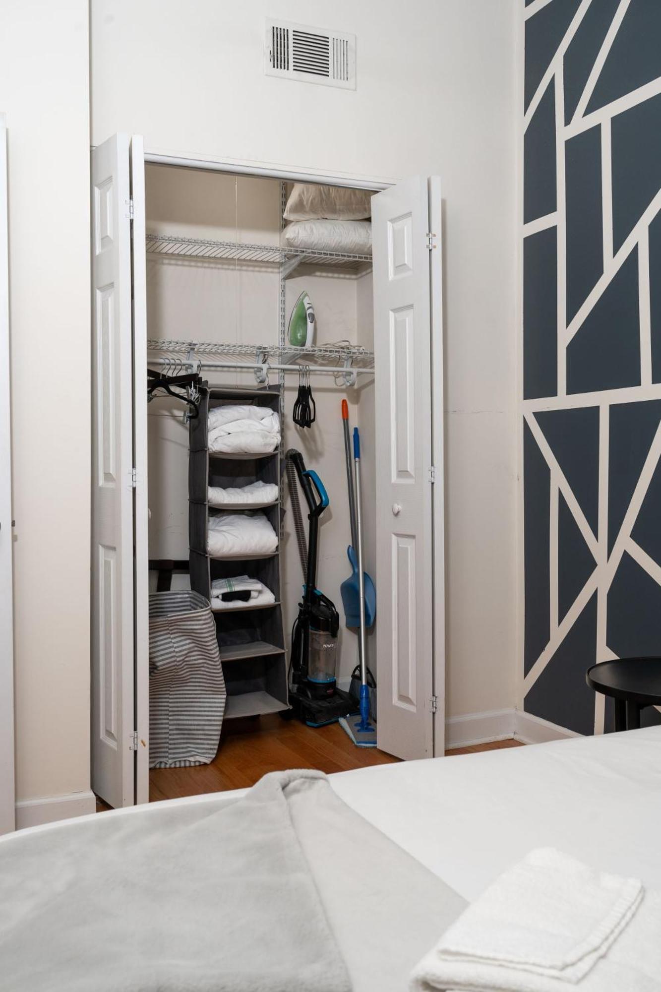Ukrainian Village 2Br Modern Apartment D2 Чикаго Экстерьер фото